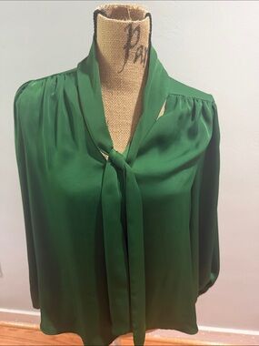 Banana Republic Emerald Green Tie-Neck Blouse